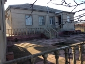 Satılır 4 otaqlı 103 m2 həyət evi Saray