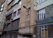 Satılır 1 otaqlı 42 m2 köhnə tikili Memar Əcəmi m.