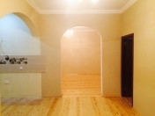 Satılır 3 otaqlı 87 m2 köhnə tikili Bakıxanov