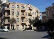 Satılır 2 otaqlı 70 m2 köhnə tikili Koala parkı