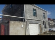 Satılır 5 otaqlı 180 m2 həyət evi Crystal Plaza