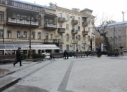 İcarəyə verilir 2 otaqlı 82 m2 ofis Axundov bağı