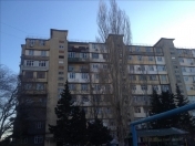 Satılır 4 otaqlı 83 m2 köhnə tikili Neapol dairəsi