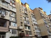 Satılır 3 otaqlı 90 m2 köhnə tikili İnşaatçılar m.