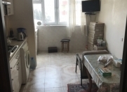 Satılır 4 otaqlı 95 m2 köhnə tikili Xalqlar Dostluğu m.