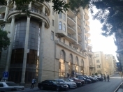 İcarəyə verilir 3 otaqlı 135 m2 yeni tikili İçəri Şəhər m.