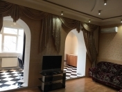 Satılır 3 otaqlı 80 m2 köhnə tikili Bayıl parkı