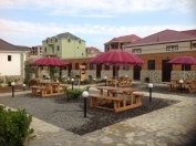 Satılır 3 otaqlı 700 m2 obyekt Saray