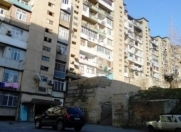 Satılır 2 otaqlı 60 m2 köhnə tikili Ukrayna dairəsi