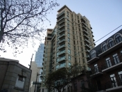 Satılır 2 otaqlı 90 m2 yeni tikili Axundov bağı