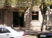 Satılır 8 otaqlı 130 m2 obyekt İnşaatçılar m.