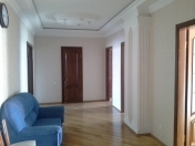 İcarəyə verilir 3 otaqlı 160 m2 yeni tikili Zoopark