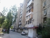 Satılır 2 otaqlı 55 m2 köhnə tikili Ukrayna dairəsi