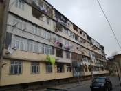 Satılır 3 otaqlı 72 m2 köhnə tikili Montin adına park