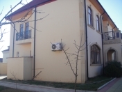 Satılır 9 otaqlı 370 m2 həyət evi Şəmkir