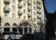 Satılır 3 otaqlı 95 m2 köhnə tikili İçəri Şəhər m.