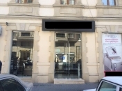 İcarəyə verilir 5 otaqlı 110 m2 obyekt Hyatt Regency