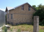 Satılır 4 otaqlı 112 m2 həyət evi Oğuz