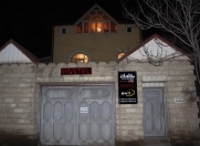 İcarəyə verilir 1 otaqlı 30 m2 köhnə tikili Şah İsmayıl Xətai m.