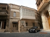 Satılır 13 otaqlı 670 m2 həyət evi İçəri Şəhər m.