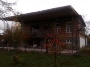 Satılır 6 otaqlı 150 m2 həyət evi Qax