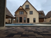 Satılır 6 otaqlı 400 m2 həyət evi Mərdəkan