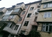 Satılır 3 otaqlı 65 m2 köhnə tikili Memar Əcəmi m.