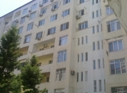 Satılır 4 otaqlı 120 m2 köhnə tikili 8 mkr