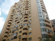 Satılır 3 otaqlı 110 m2 yeni tikili İnşaatçılar m.