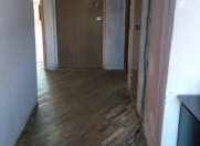 Satılır 2 otaqlı 74 m2 köhnə tikili Yasamal parkı