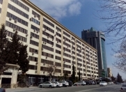 Satılır 4 otaqlı 100 m2 köhnə tikili Gənclik m.