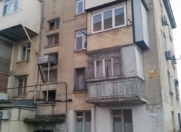 Satılır 2 otaqlı 42 m2 köhnə tikili Bakıxanov
