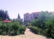 İcarəyə verilir 6 otaqlı 1800 m2 bağ evi Koroğlu m.