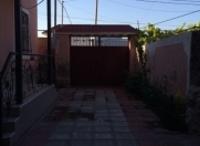 Satılır 4 otaqlı 2.2 m2 həyət evi Biləcəri