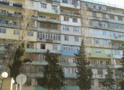 Satılır 4 otaqlı 120 m2 köhnə tikili 8 km