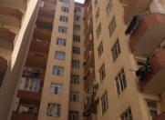 Satılır 3 otaqlı 135 m2 yeni tikili İnşaatçılar m.