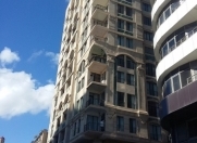 İcarəyə verilir 4 otaqlı 185 m2 yeni tikili Sahil m.