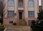 Satılır 7 otaqlı 330 m2 həyət evi Rəsulzadə