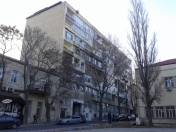 İcarəyə verilir 2 otaqlı 65 m2 köhnə tikili Axundov bağı