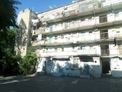 Satılır 1 otaqlı 25 m2 köhnə tikili İnşaatçılar m.