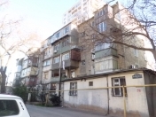 Satılır 1 otaqlı 35 m2 köhnə tikili İnşaatçılar m.