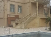 İcarəyə verilir 10 otaqlı 200 m2 həyət evi 20 yanvar m.