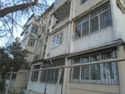 Satılır 1 otaqlı 33 m2 köhnə tikili Zərifə Əliyeva adına park