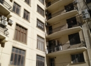 Satılır 4 otaqlı 236 m2 yeni tikili Axundov bağı