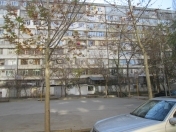 Satılır 4 otaqlı 105 m2 köhnə tikili Qaraçuxur