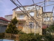 Satılır 8 otaqlı 600 m2 həyət evi Əhmədli