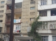 Satılır 2 otaqlı 60 m2 köhnə tikili Yasamal r.