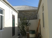 İcarəyə verilir 1 otaqlı 46 m2 həyət evi Y.Ramana