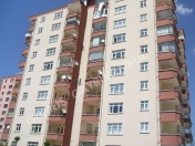 Satılır 3 otaqlı 130 m2 yeni tikili İnşaatçılar m.