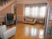 Satılır 8 otaqlı 340 m2 yeni tikili Tibb Universiteti